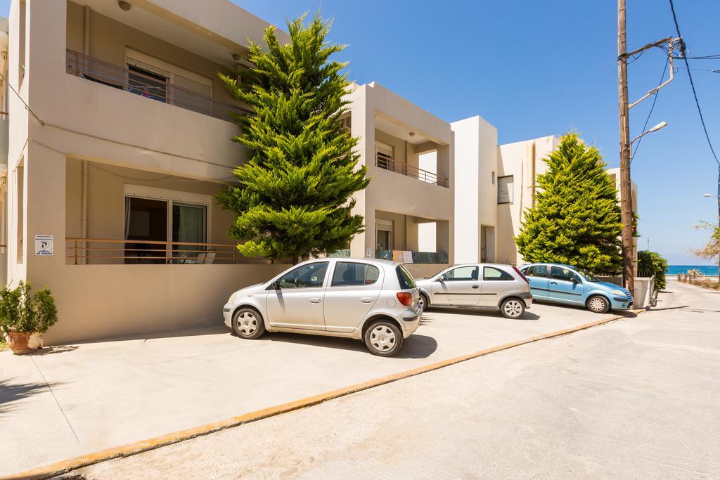 White Coral Apartment Rethymno  Bagian luar foto