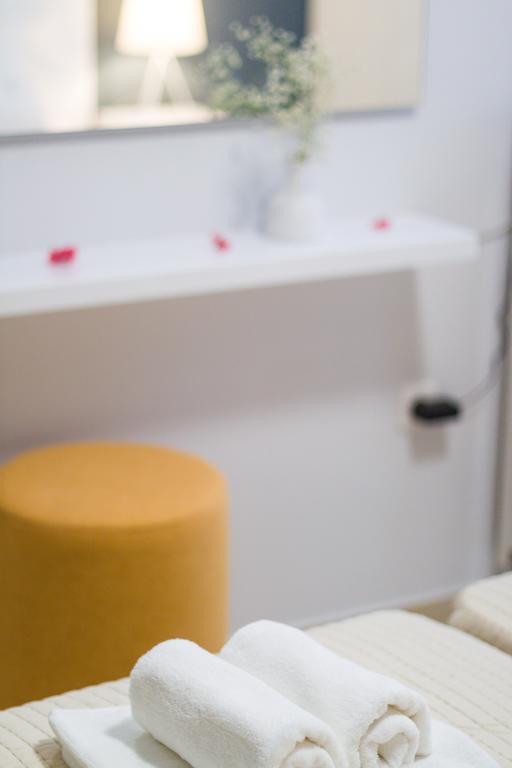 White Coral Apartment Rethymno  Bagian luar foto