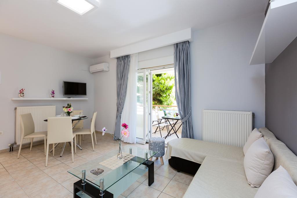 White Coral Apartment Rethymno  Bagian luar foto