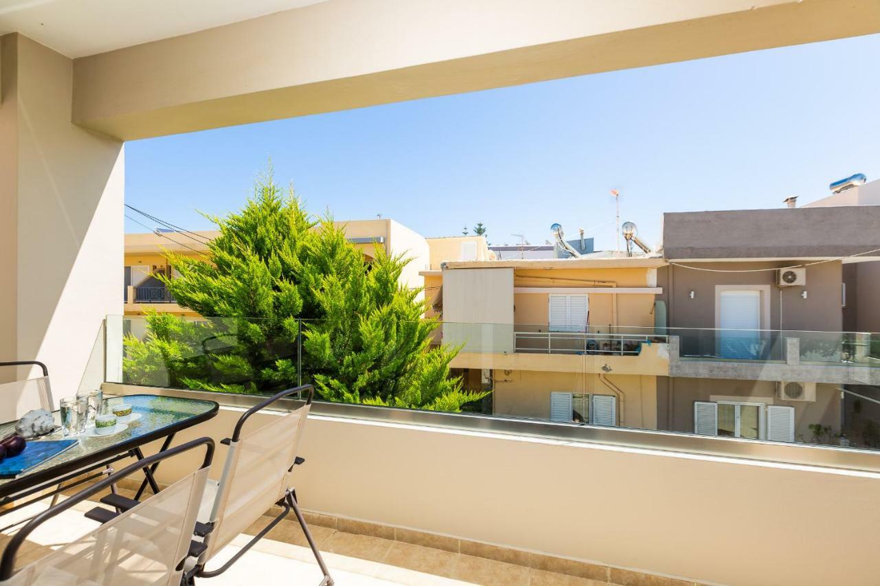 White Coral Apartment Rethymno  Bagian luar foto