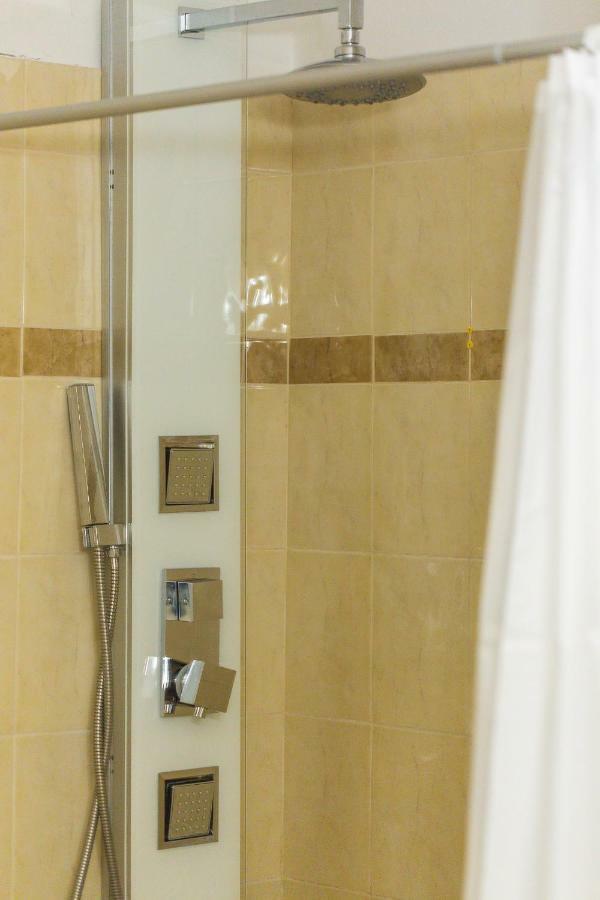 White Coral Apartment Rethymno  Bagian luar foto