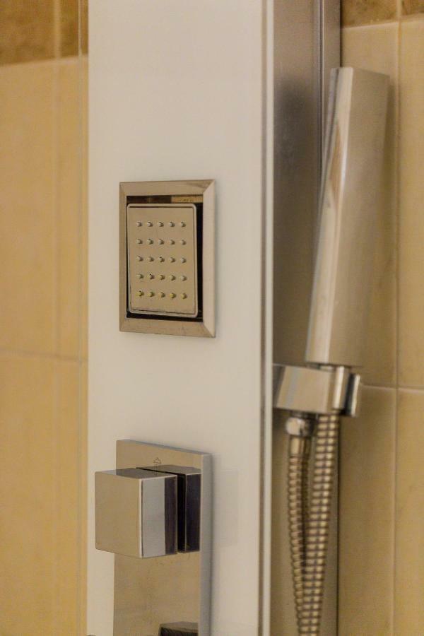 White Coral Apartment Rethymno  Bagian luar foto
