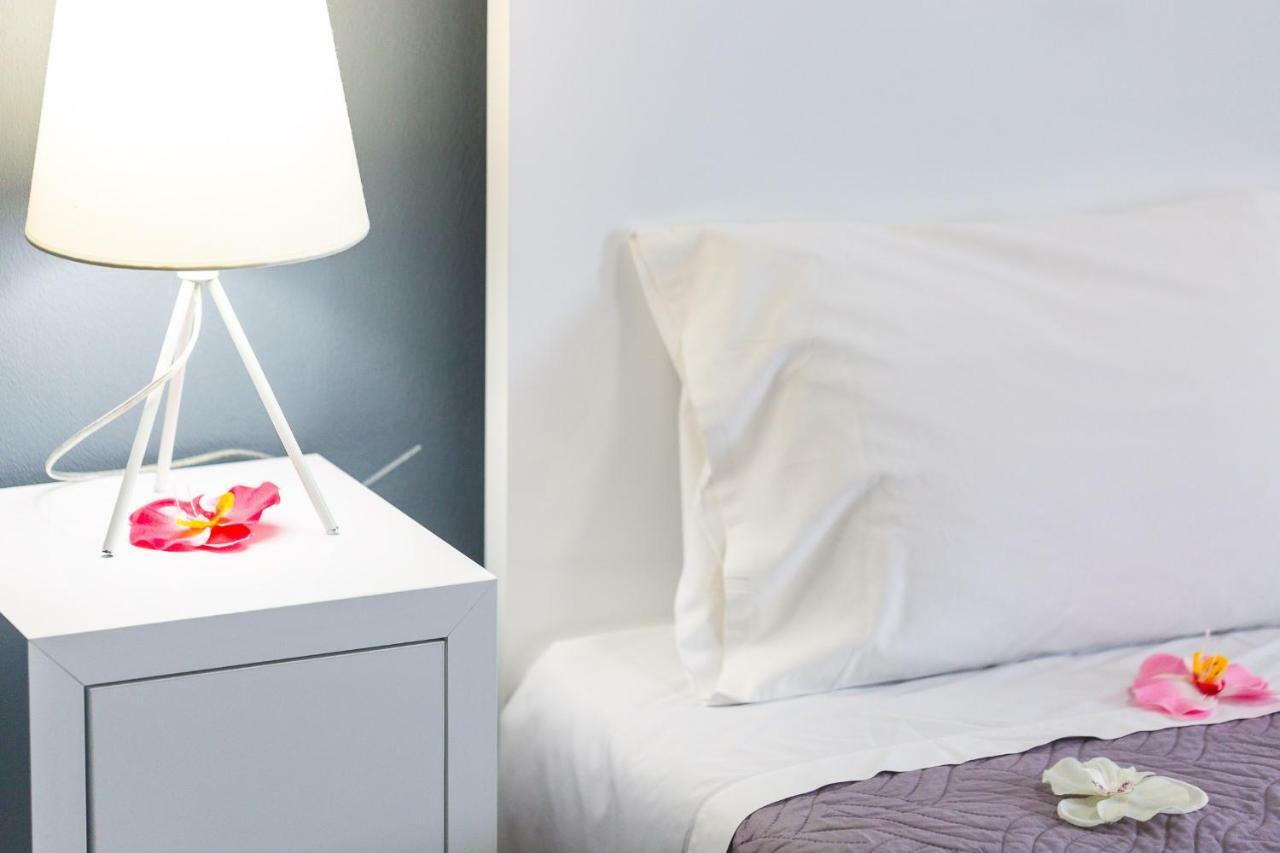 White Coral Apartment Rethymno  Bagian luar foto