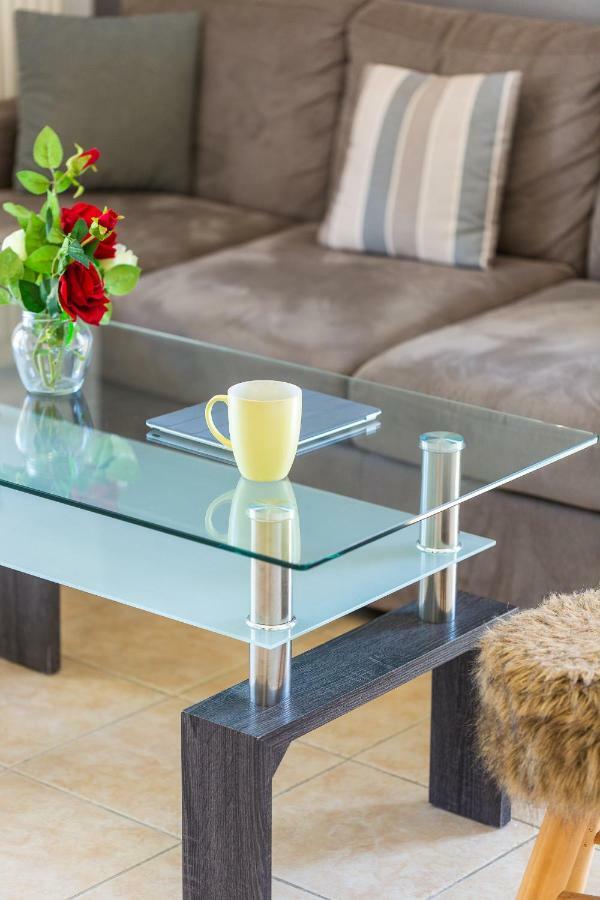 White Coral Apartment Rethymno  Bagian luar foto