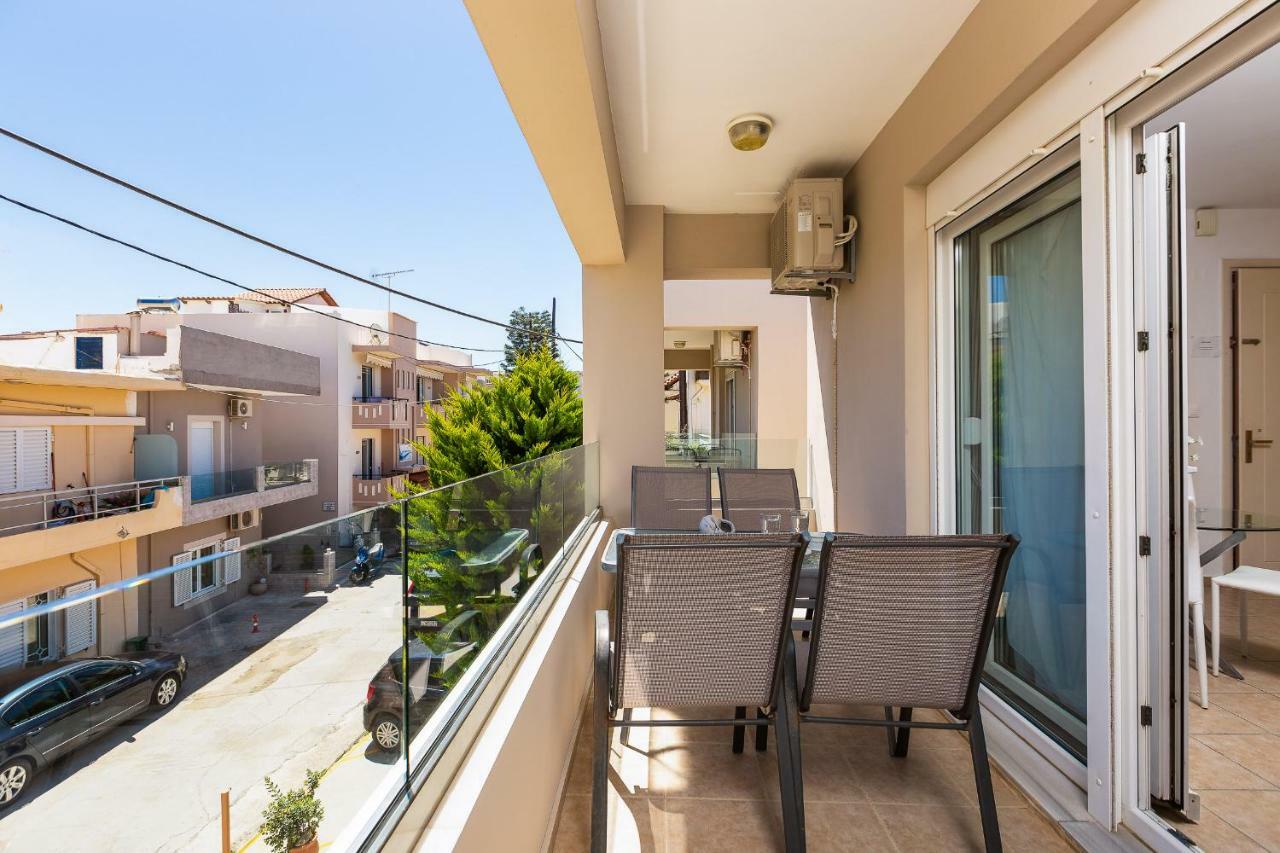 White Coral Apartment Rethymno  Bagian luar foto